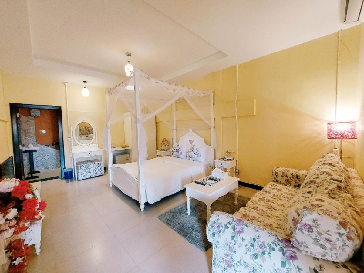 Retro Box Hotel Chumphon Exteriér fotografie