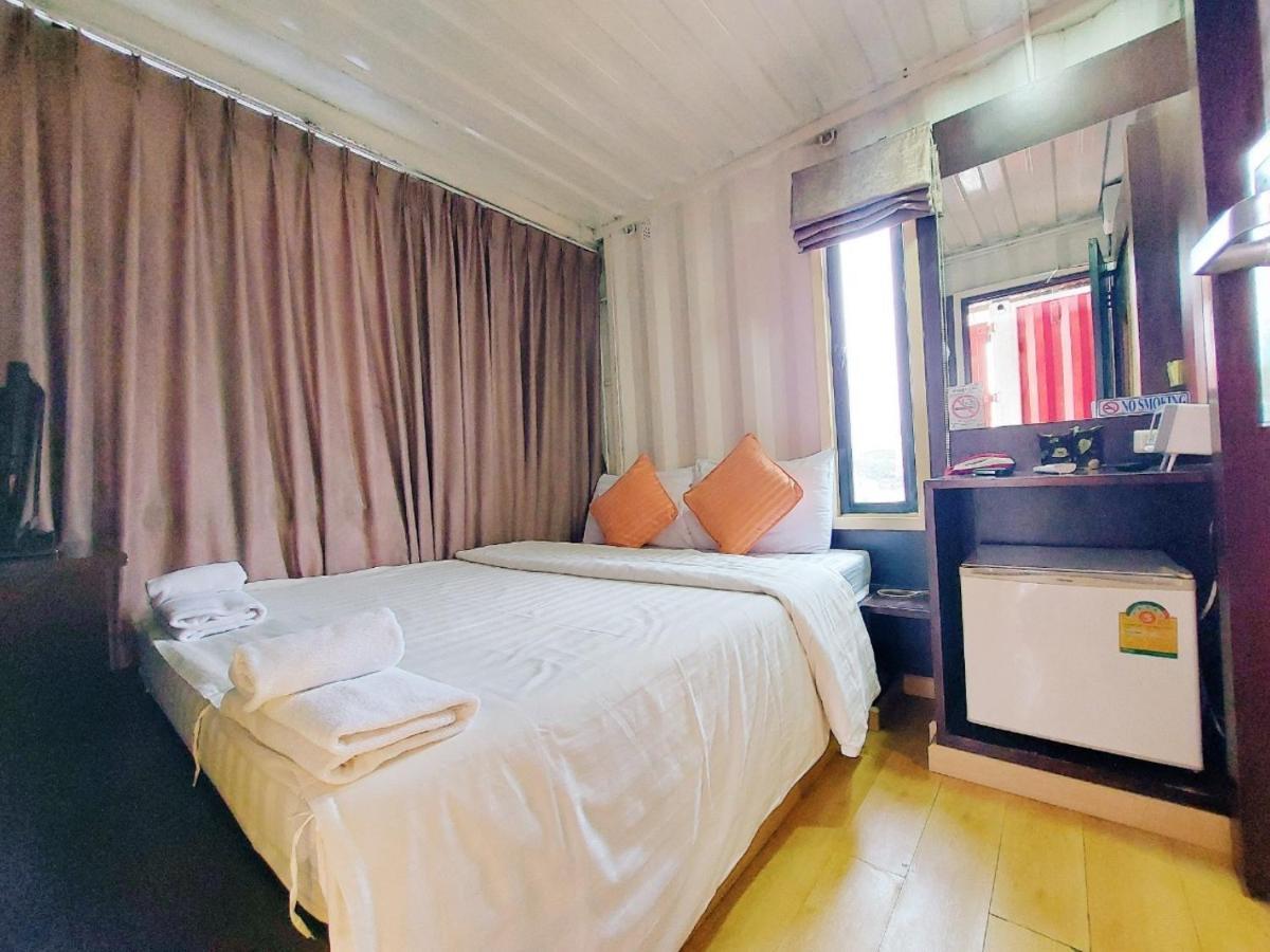 Retro Box Hotel Chumphon Exteriér fotografie