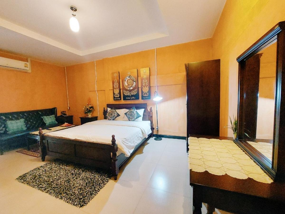 Retro Box Hotel Chumphon Exteriér fotografie