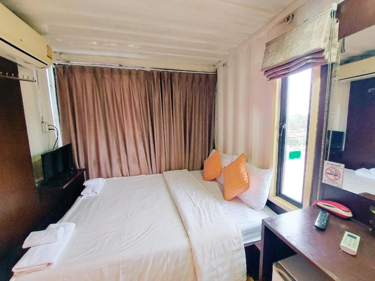 Retro Box Hotel Chumphon Exteriér fotografie