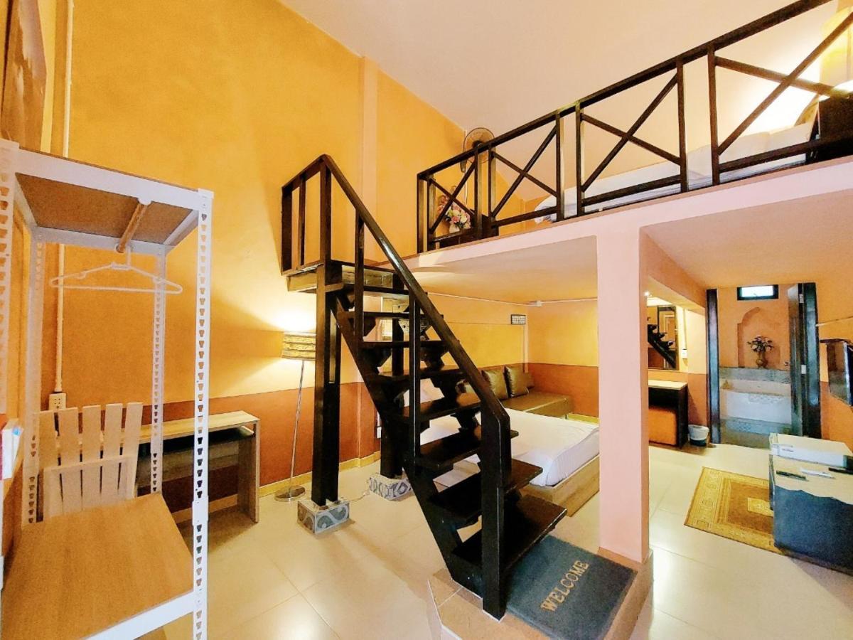 Retro Box Hotel Chumphon Exteriér fotografie