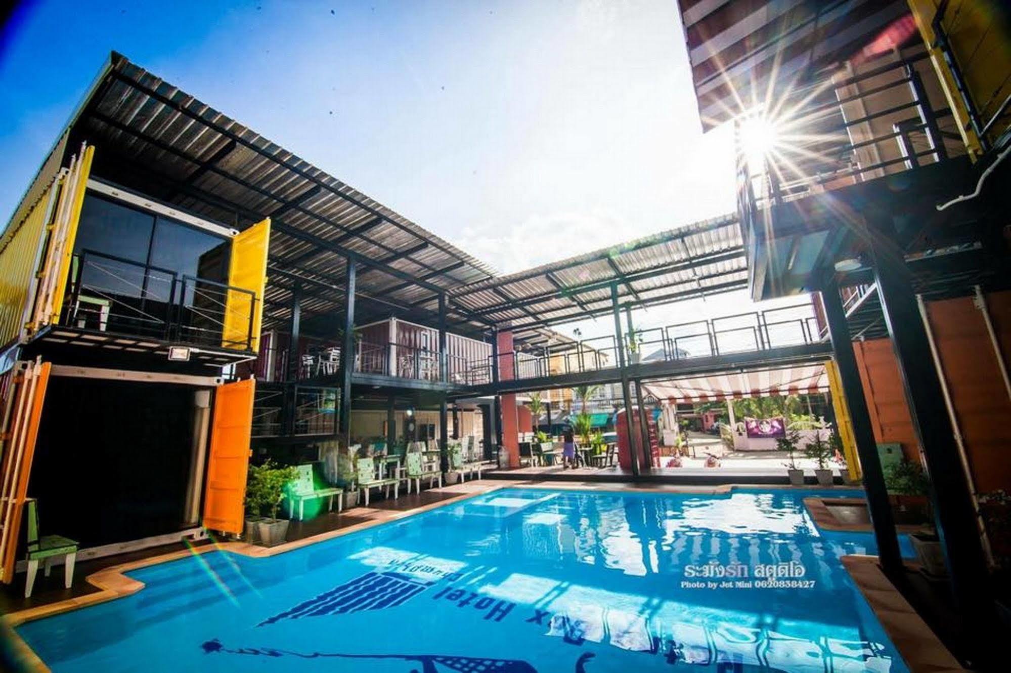 Retro Box Hotel Chumphon Exteriér fotografie
